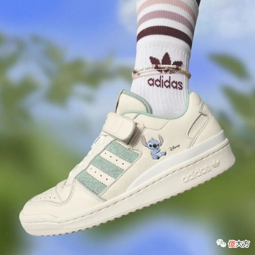 【就爱时尚】有北卡?九款 Nike Dunk 新配色曝光&又一双新 YEEZY 无预警曝光!