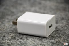 你在给手机充电时是否感觉手机滚烫 充电时手机发烫