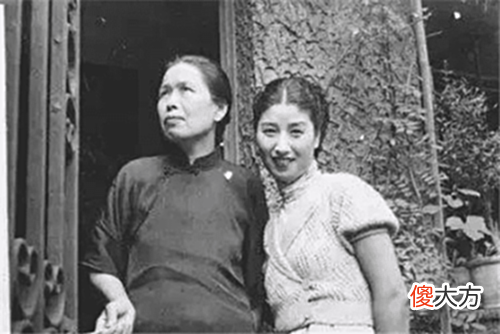 【爱历史】李士群吃了日本上司夫人的肉饼, 不久后毒发身亡, 尸体收缩像只猴