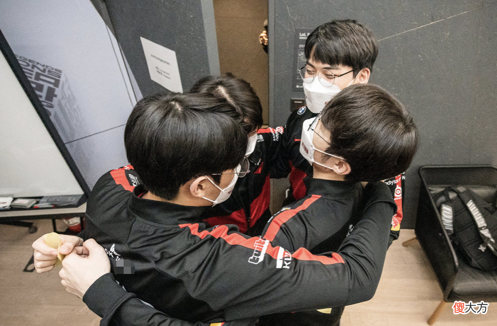 【游戏世界】Msi大型追星现场！多位选手点名Faker，Jankos透露训练赛安排