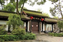 【爱历史】诸葛亮一生辉煌无数，却在人才培养上犯了大错！