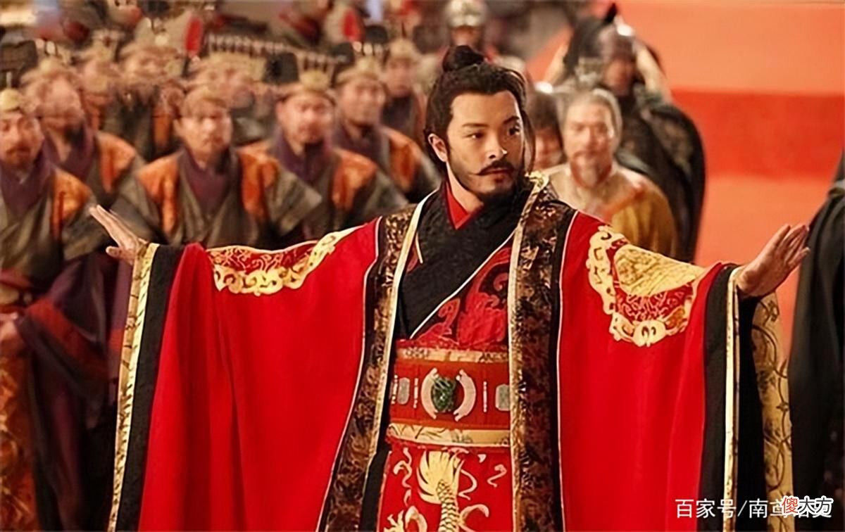 【历史故事】相士劝皇上不要出宫，皇帝大怒：回来就斩了你，相士：你回不来了