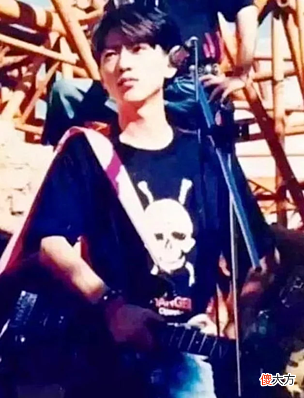【爱历史】“没我爸帅的别来追我”, 网友晒老爸老照片, 帅得让人心陶醉