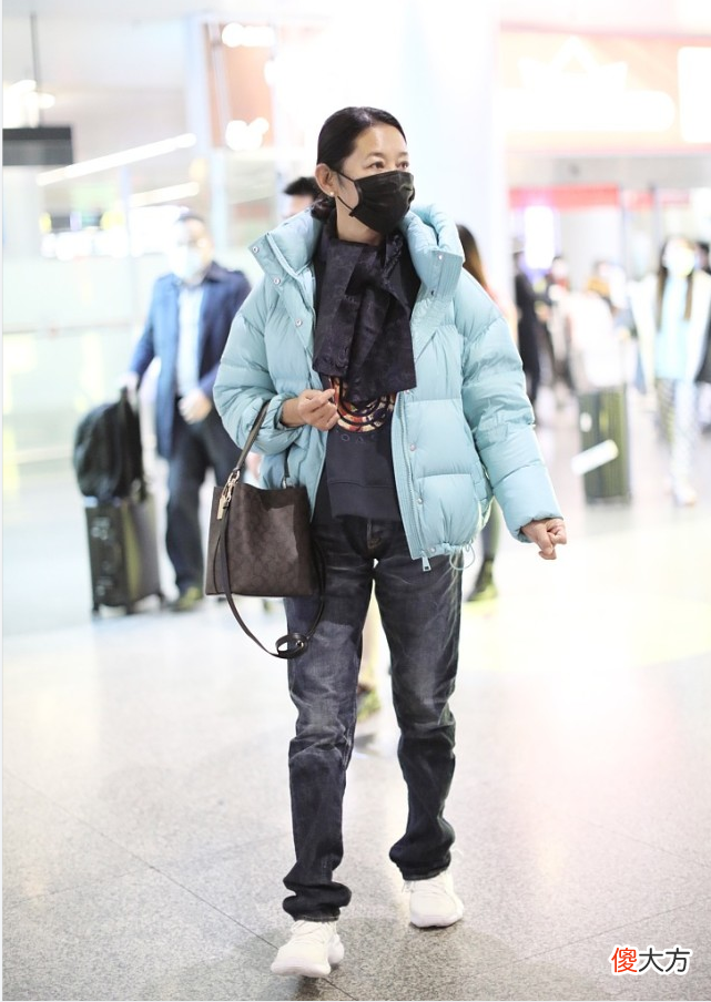 62岁的倪萍也爱扮嫩 62岁倪萍怎么啦