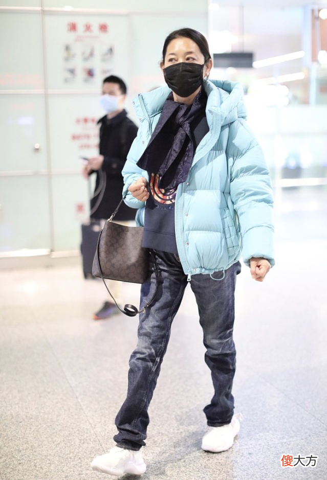62岁的倪萍也爱扮嫩 62岁倪萍怎么啦