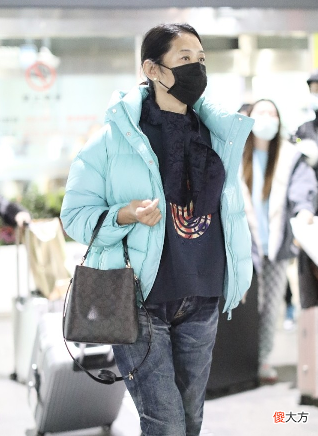 62岁的倪萍也爱扮嫩 62岁倪萍怎么啦