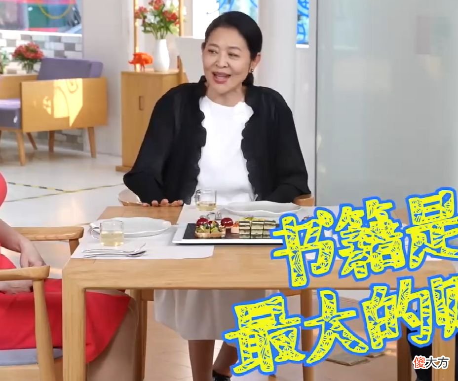 62岁倪萍变瘦后状态真好 62岁倪萍暴瘦