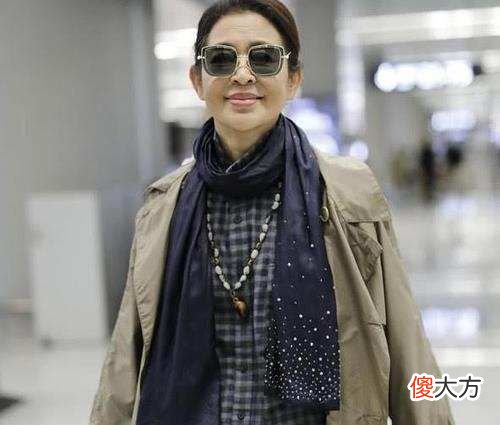 62岁倪萍变瘦后状态真好 62岁倪萍暴瘦