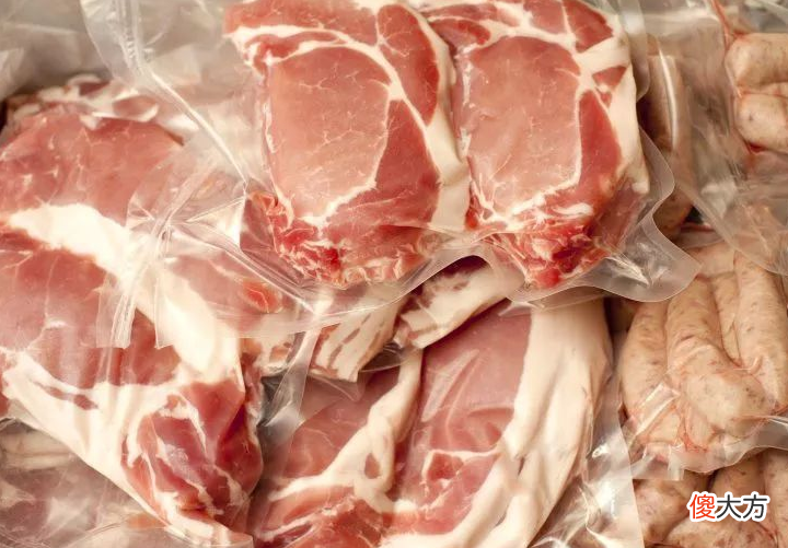 冰箱里的冷冻肉放太久要扔掉 冰箱中冷冻的肉可以放多久