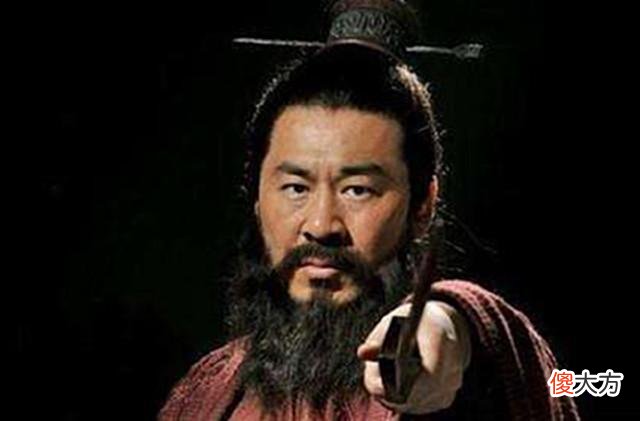 【历史故事】曹操被称为“乱世之奸雄”，如果与这个人相比较，他就相差太远了