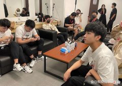 【游戏迷】XYG和GK要崩溃了，狼队和E星真是老六，兜兜转转还是站到最后