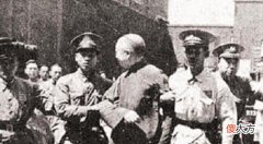 【历史故事】七旬女教师被捕，全村都不让抓，罪名公布后，村民：一定要枪毙