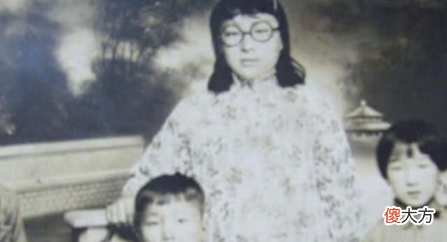 【历史故事】七旬女教师被捕，全村都不让抓，罪名公布后，村民：一定要枪毙