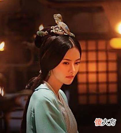 【历史故事】曹丕将三国第一美女“甄宓”赐死后，为什么还在她嘴里塞满秽物？