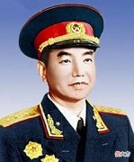 【历史故事】许世友对自己军衔不满, 周总理听完牢骚, 提到这位将军他终于服了
