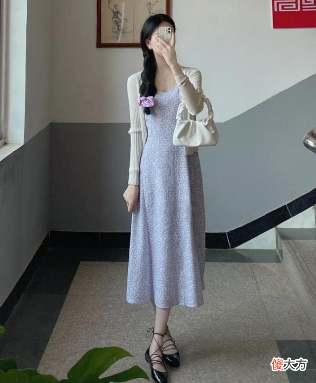 【时尚一点】这位副科老师的穿搭好美！温柔大方还不失亲和，跟着她穿准没错