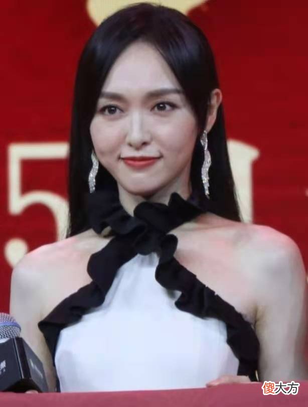 与小8岁的唐嫣同框似同龄 唐嫣和小朋友