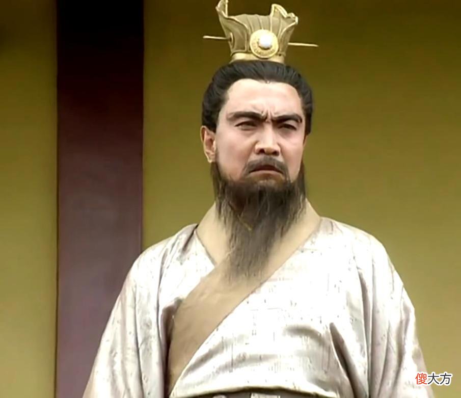 【历史故事】吕布堪称三国第一猛将，只因刘备一句话，曹操对他起了杀心