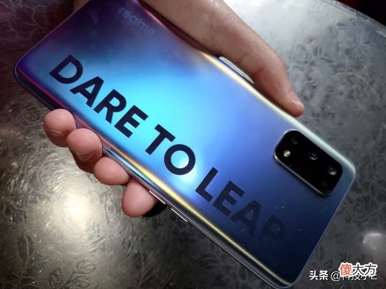 只推荐这两款5G千元机 性价比最高的三款5G千元机