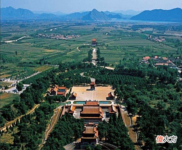 【爱历史】满清秘闻：顺治帝与董鄂妃的生死绝恋，