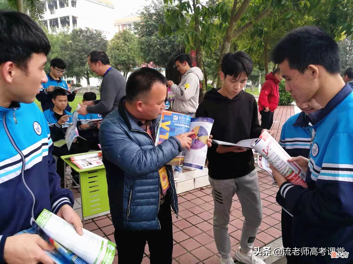 单招院校毕业证与高考招生的一样吗 单招学校毕业证和高考毕业证一样吗