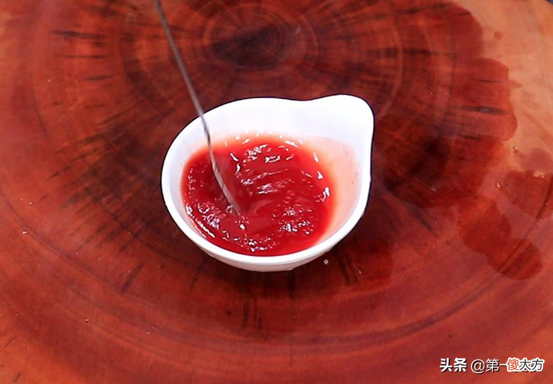 厨师长做的黄金豆腐块，蘸上番茄酱，比鸡肉块还好吃，越吃越过瘾