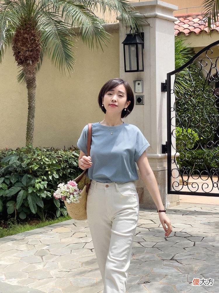 【时尚一点】没有一条“白裤子”怎么迎接夏天,学会4个搭配技巧,时髦又高级