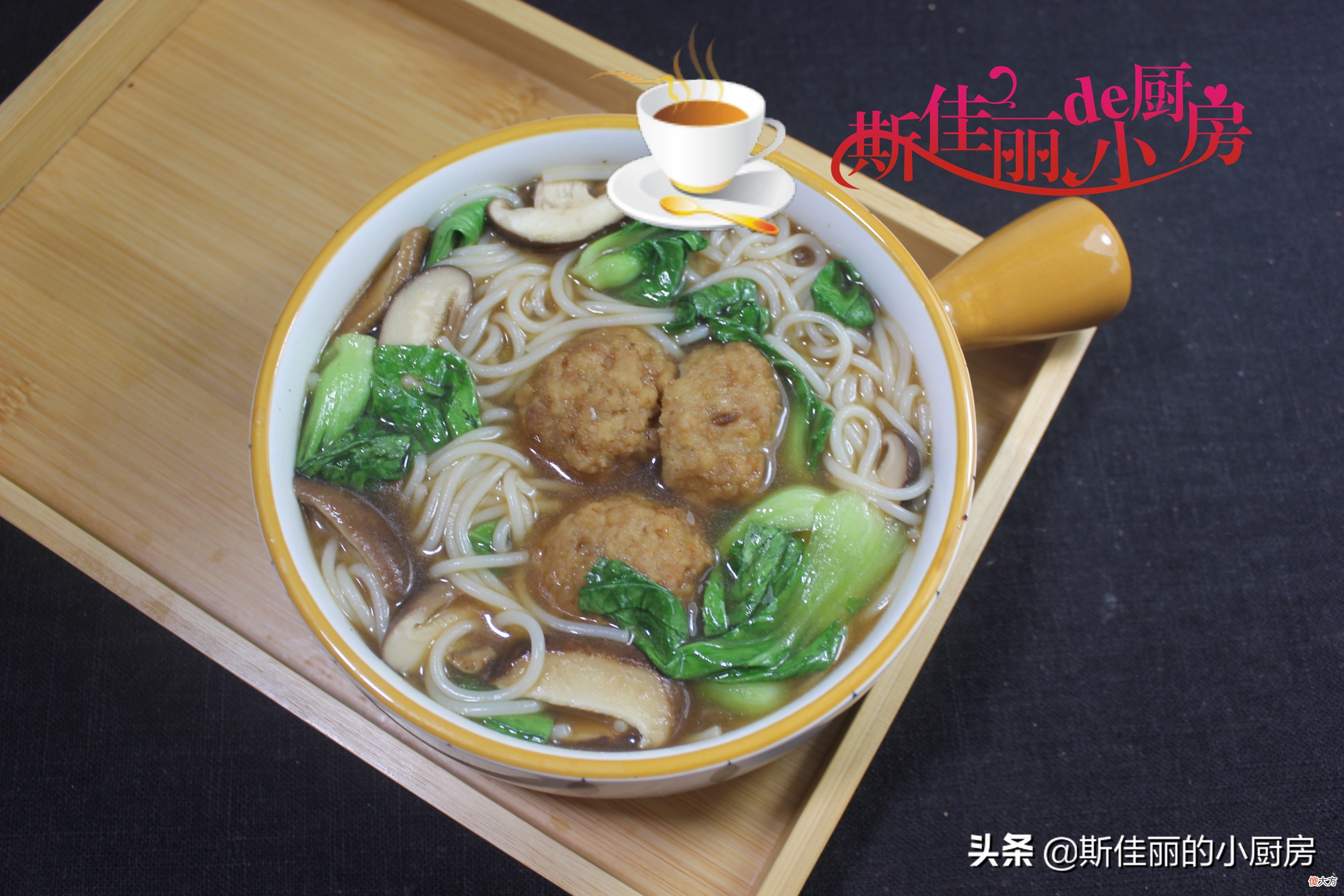 早起五分钟做好的早餐，简单营养又美味，五块煮一锅全家吃个精光