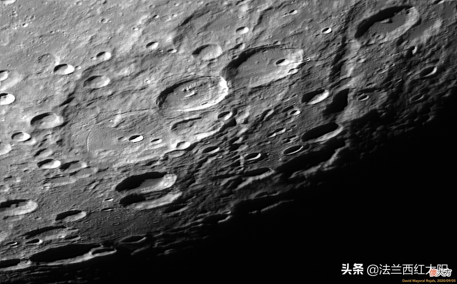 性价比最佳的折射式天文望远镜 折反射式天文望远镜