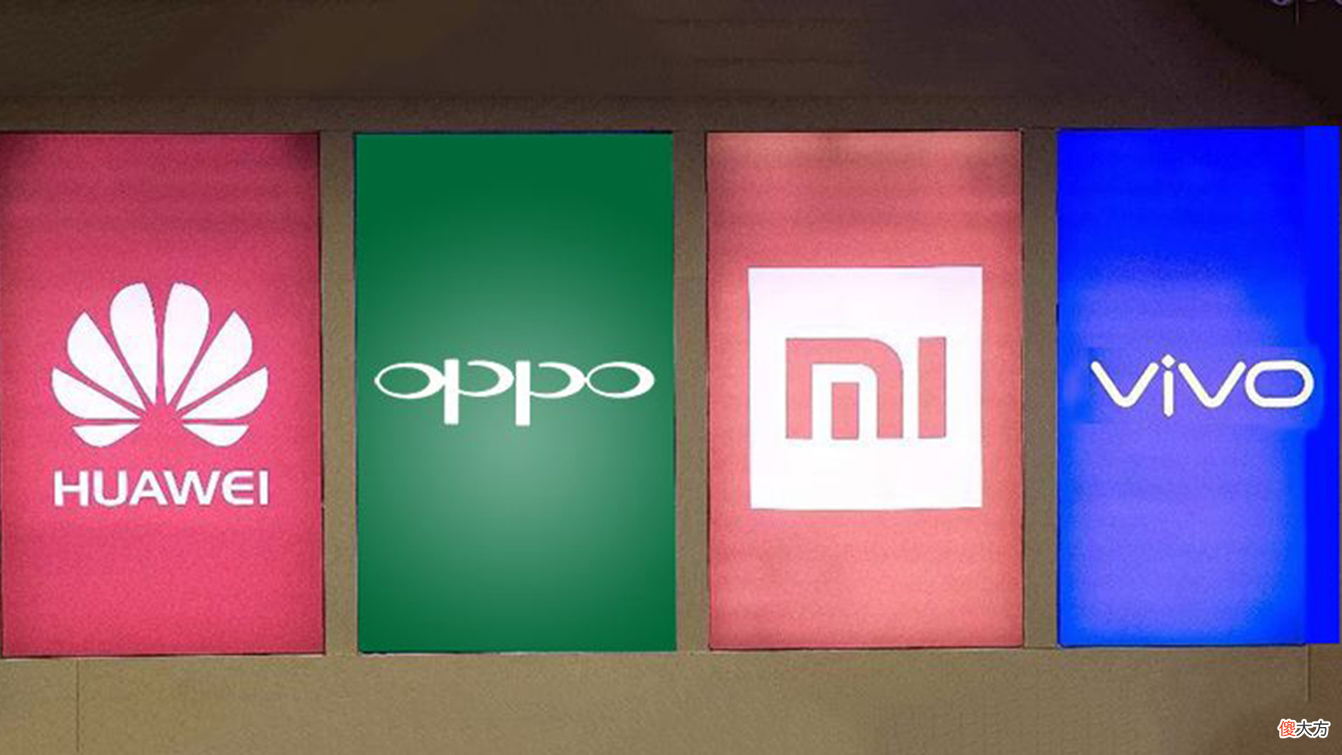 国产手机为什么越卖越贵 同样的手机为什么有的卖贵有的便宜