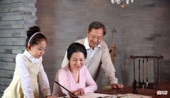 老人应该帮儿子带孩子，还是女儿带孩子？聪明都会这样选择！