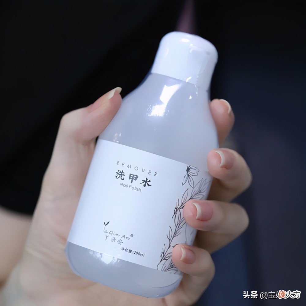 衣服上的胶印图案怎么去除 衣服上的胶印图案怎么去除黑点