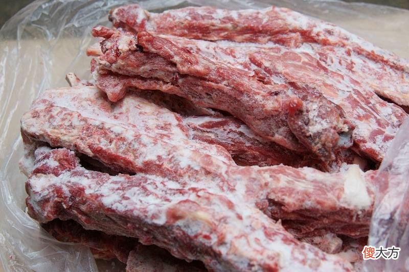 别再用开水解冻肉了 解冻肉能用开水吗