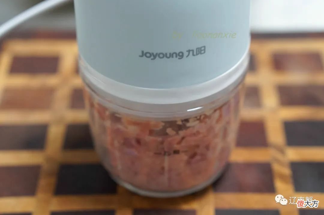 五一假期，给小孙女做辅食，迷你小馄饨一口一个，太好吃了