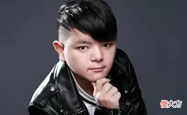 【游戏世界】曹万江开启直播首秀，林七七“以死”相要挟？直言：以后再谈！