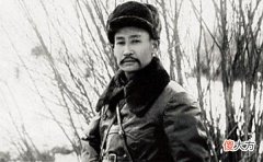 【历史故事】他被俘虏后投靠日本，亲手杀了13名战友，但却是位真正的民族英雄