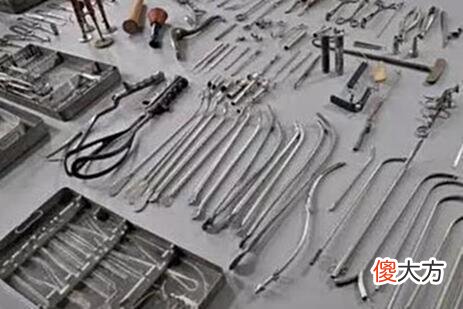 【历史故事】纳粹统治下的珍贵镜头：女看守容貌惊艳，折磨女性工具保存完好！