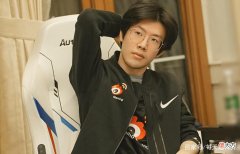 【游戏世界】LPL上单上分遇阻？Theshy改变训练思路，腿哥直播吐苦水