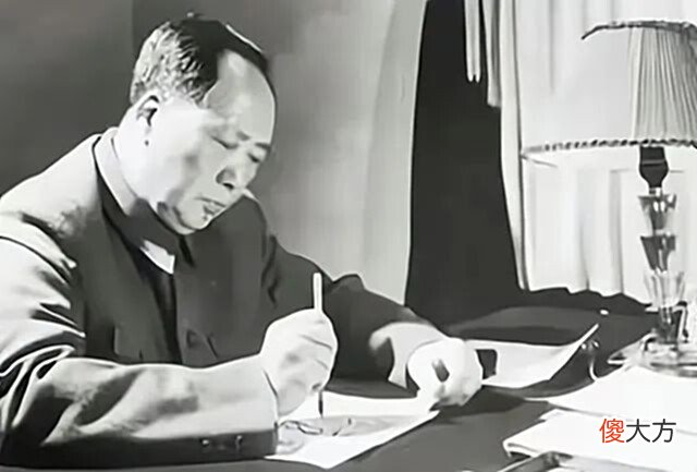 【爱历史】1950年毛主席应张教授邀请, 为“清华大学”题字, 一共写了多少次
