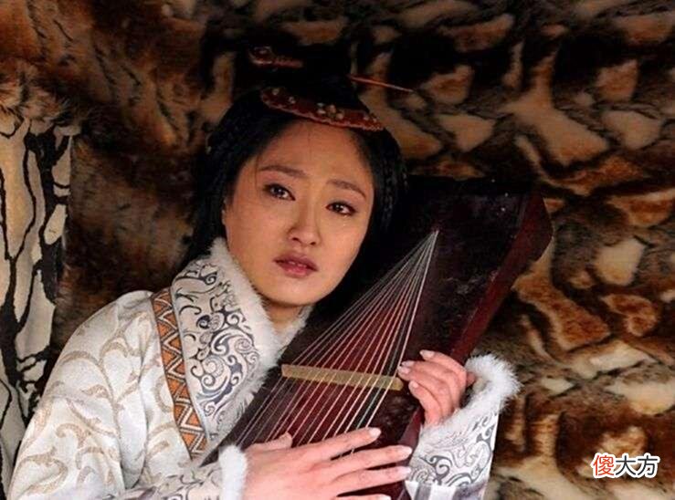 【历史故事】好人妻的曹操，为啥唯独对蔡文姬不同，还亲自为她挑选如意郎君