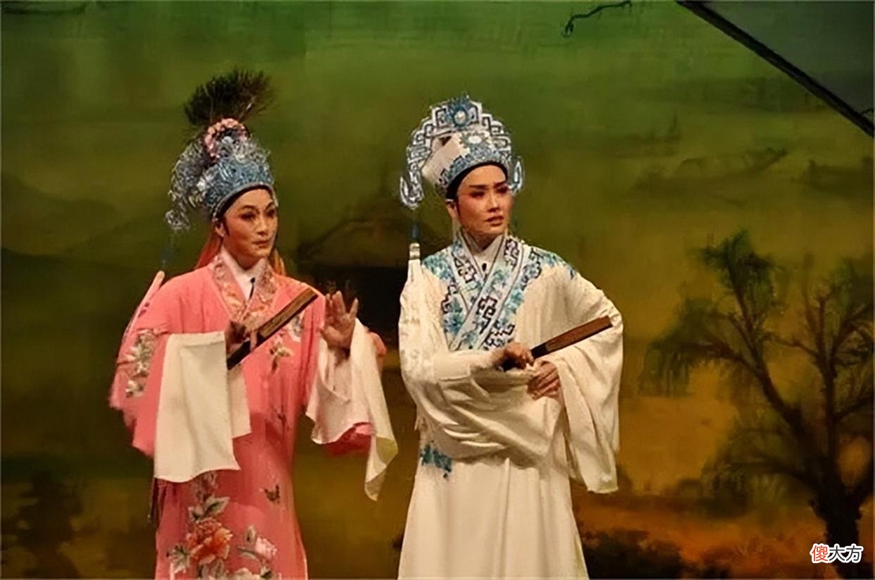 【爱历史】1997年，出土了一座晋代合葬墓，墓穴的位置与梁山伯县令身份吻合