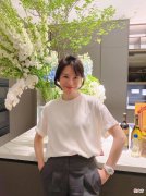 【时尚一点】四五十岁的女人，还是T恤更实穿，记住“4穿4不穿”，时髦减龄