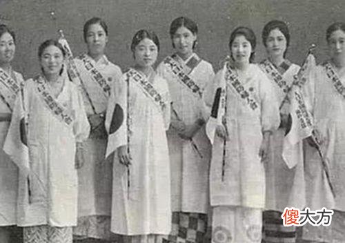【历史故事】二战日本疯狂给国民洗脑，全部女学生上课竟一丝不穿，称磨练意志
