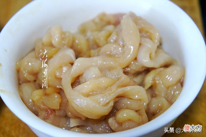 鸡胸肉与白玉菇是绝配 鸡胸肉配玉米