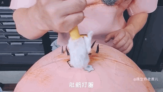 肚脐眼儿为啥形状不一样 肚脐眼为什么形状不一样