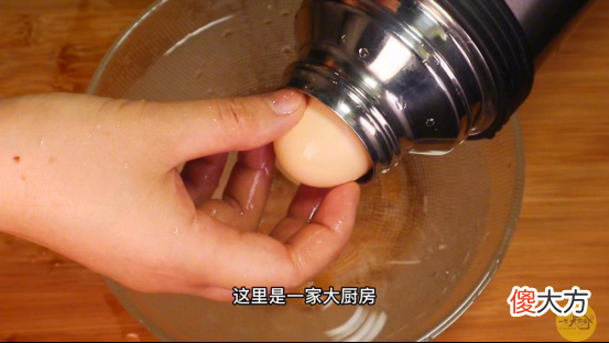 鸡蛋不要放锅里煮了 鸡蛋可以直接放在锅里煮吗