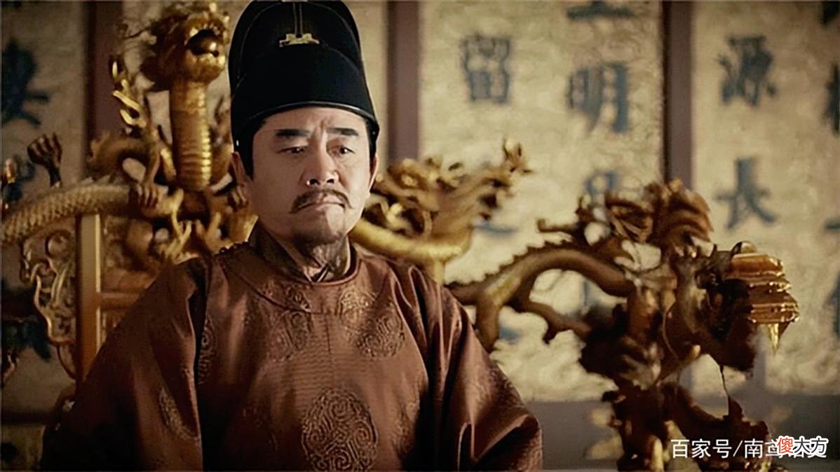 【爱历史】朱元璋去拜佛，问方丈：朕要跪下吗？方丈答了8个字救了全寺的人