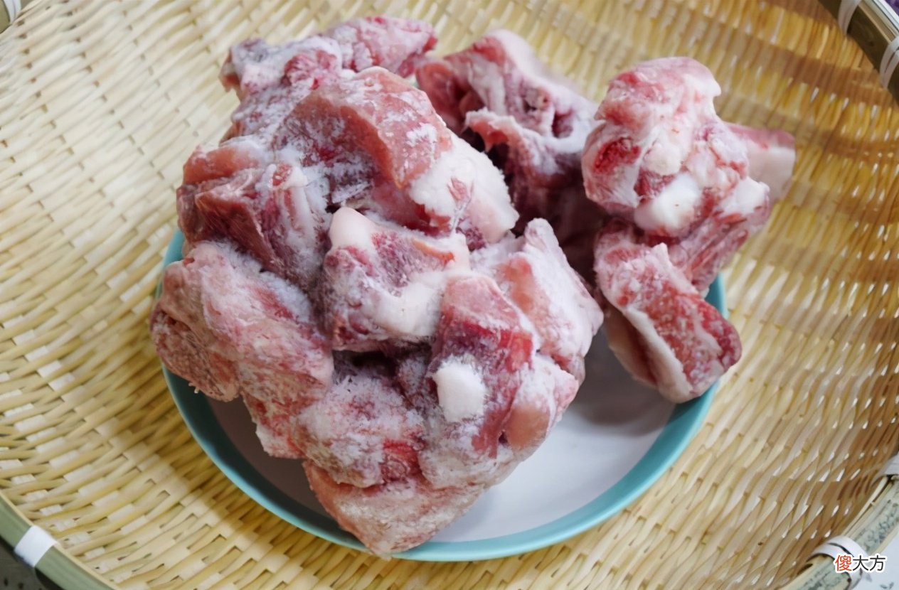 无论解冻什么肉 无论解冻什么肉,用水解冻就是错了