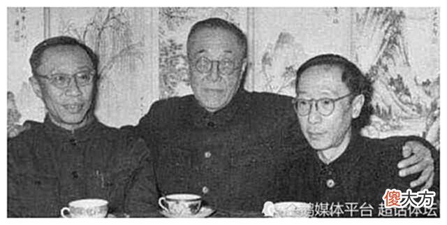 【爱历史】清朝皇帝生活到底有多奢侈？看看溥仪的一日三餐，才知道啥是奢侈