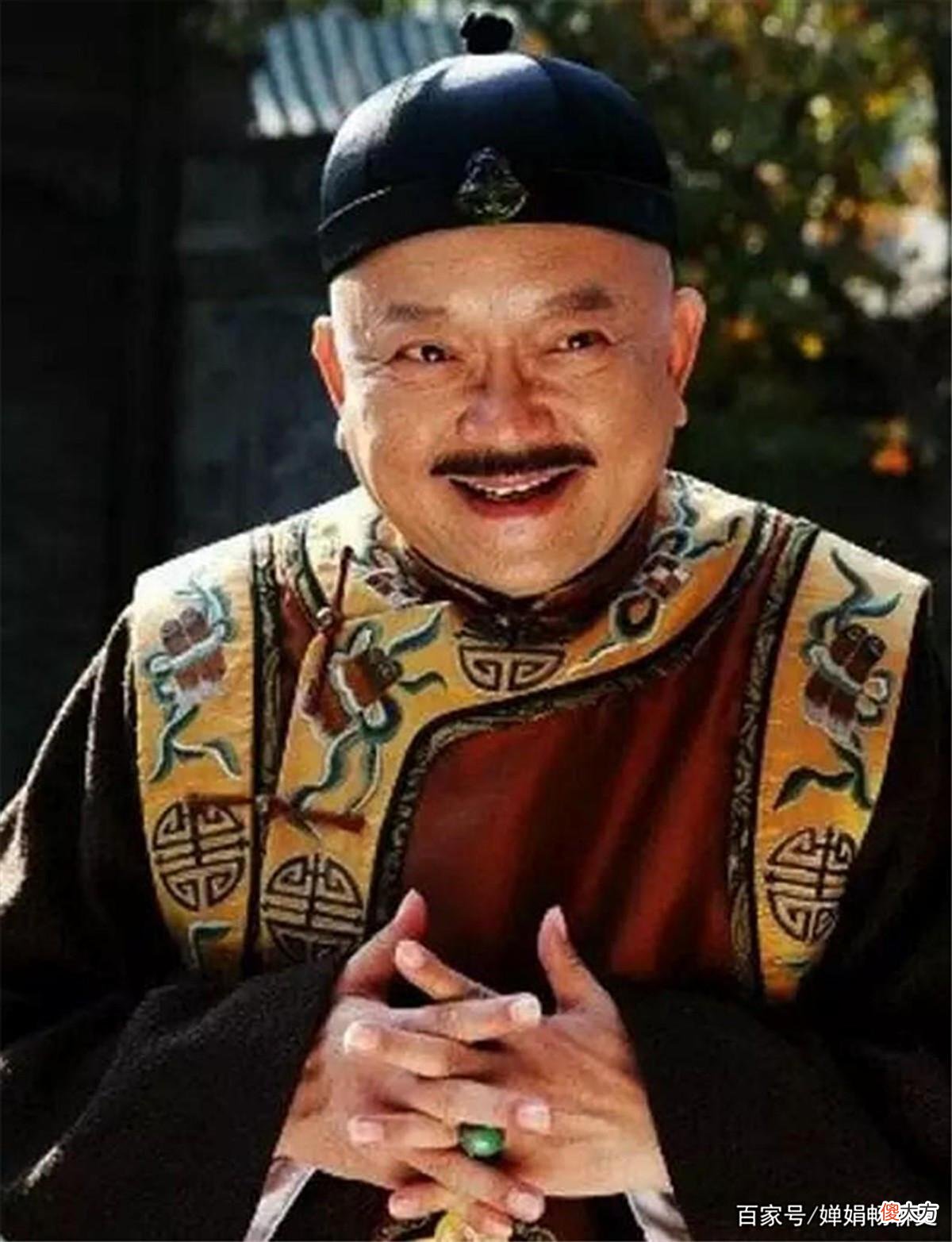 【爱历史】和珅随手写的奏折，这字迹比书法家更胜一筹，至今被故宫收藏！